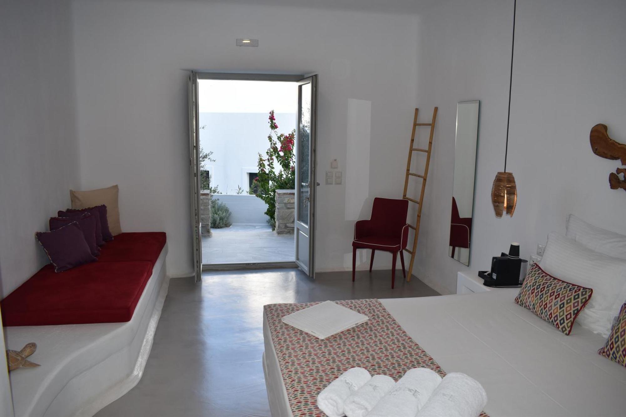 Angels Pillow Luxury Boutique Residence - Adults Only Náousa Room photo
